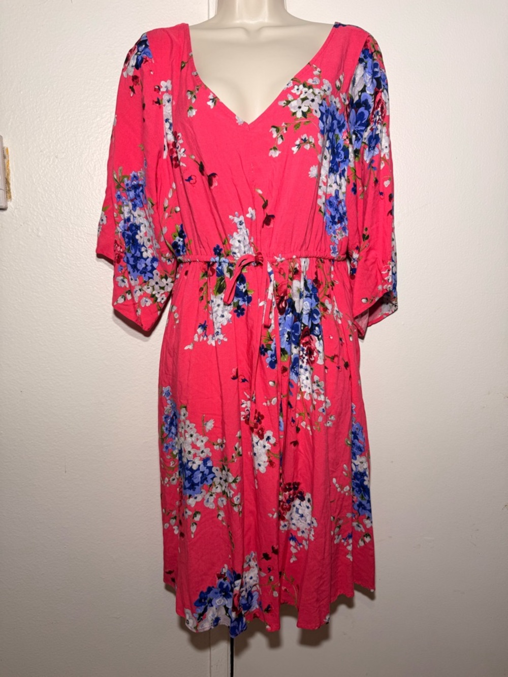 NWT- Torrid Women’s Pink Floral Cinched Waist Bell Sleeve Skater Dress Sz 0